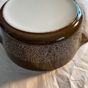 1 Pyrex Woodland 475 Baking Dish